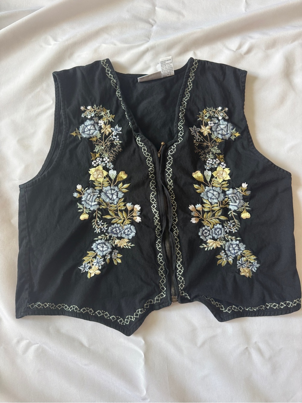 Willow Bay Embroidered Floral Black Vest Girls L 14-16 Boho Y2K